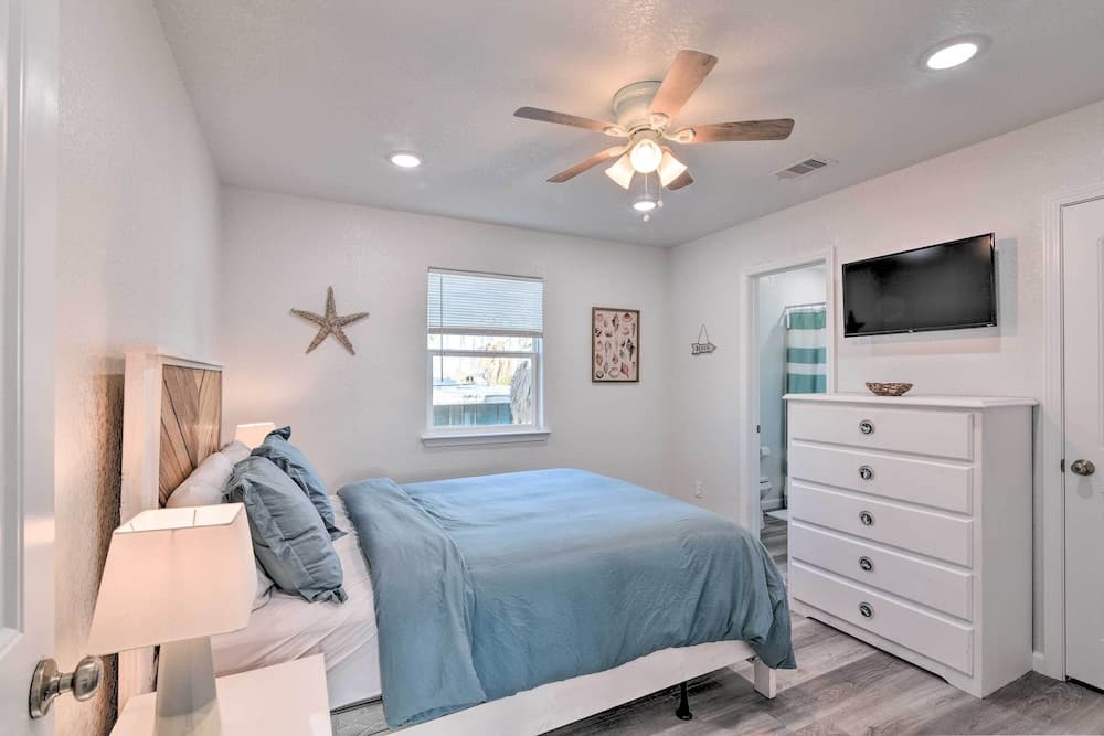 Luxe Surfside Beach Getaway, Steps to Ocean!