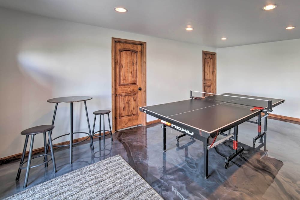 Idyllic Idaho Falls Retreat w/ River Views!