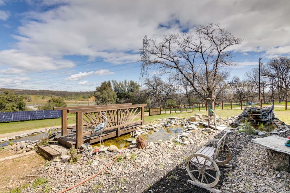 Red Bluff Home w/ Laptop-friendly Workspace!