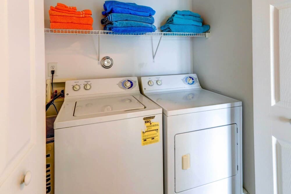 Surf City Vacation Rental: Walk to Beach!