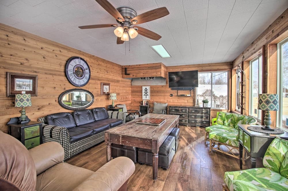 Family-friendly Ottertail Home on Rush Lake!
