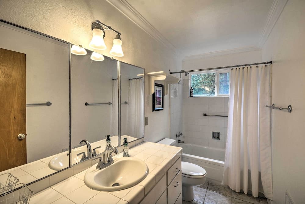 Furnished Deck & Nat'l Forest Views: Arnold Cabin