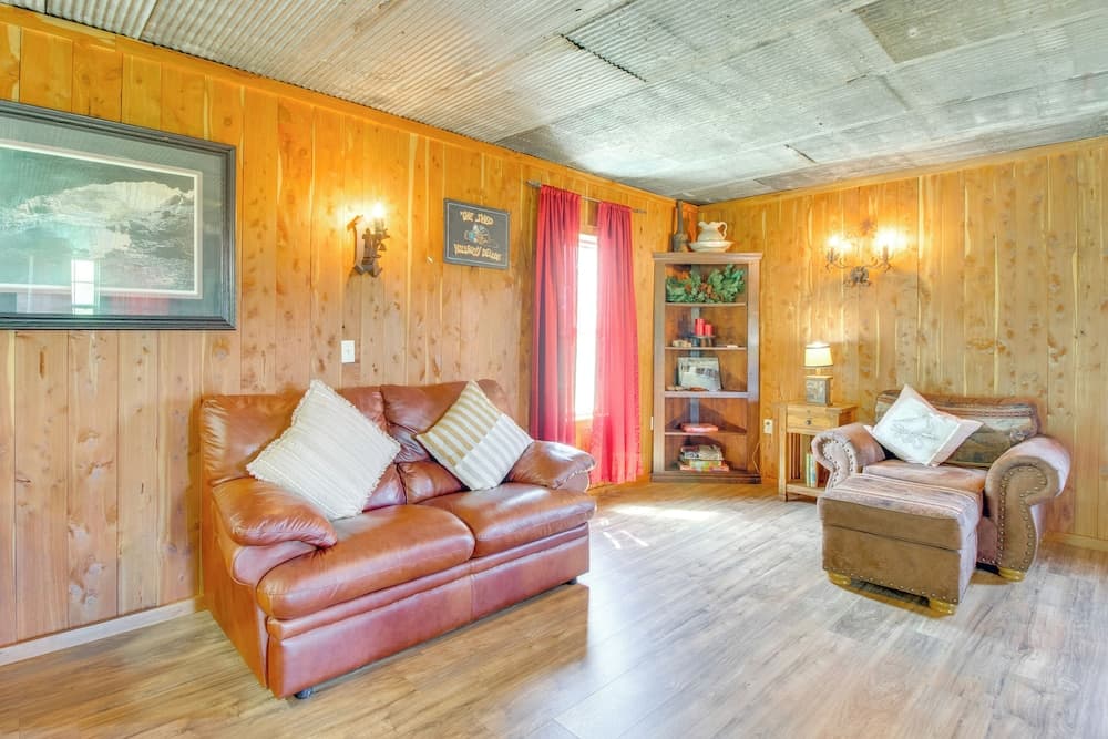 Ozark Mtn Views: Secluded Everton Retreat