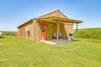 Secluded Everton Retreat w/ Ozark Mountain Views!