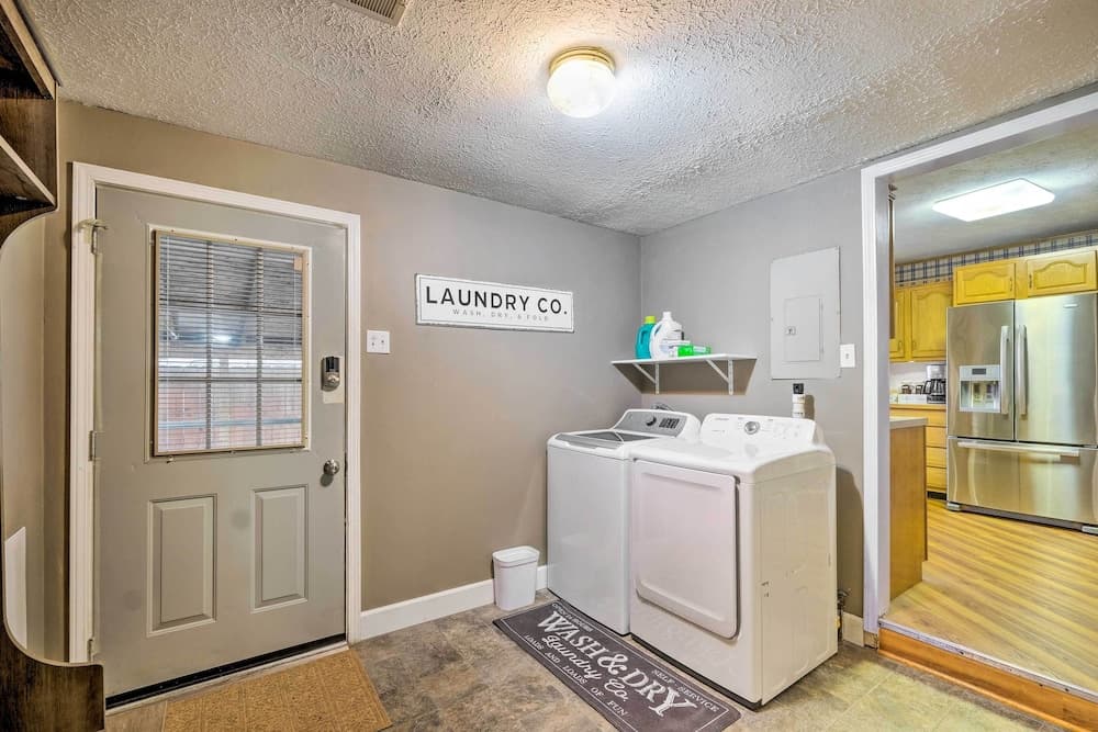 Pet-friendly Clarksville Home w/ Central A/C