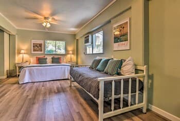 Airy Rockport Studio With Yard - 1 Row From Shore!