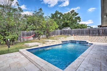 Round Rock Retreat w/ Patio: 20 Mi to Austin!