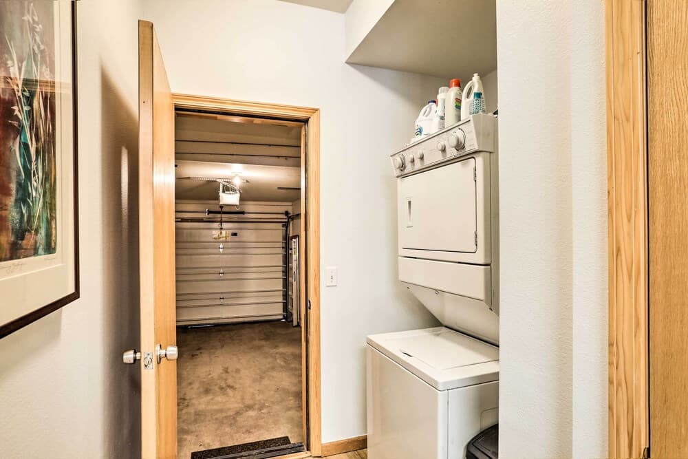 Cozy Vail Valley Townhome - Walk to Riverwalk!