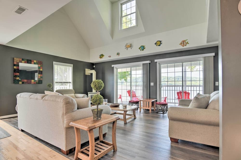 Riverfront Port Deposit House With Deck + Yard!