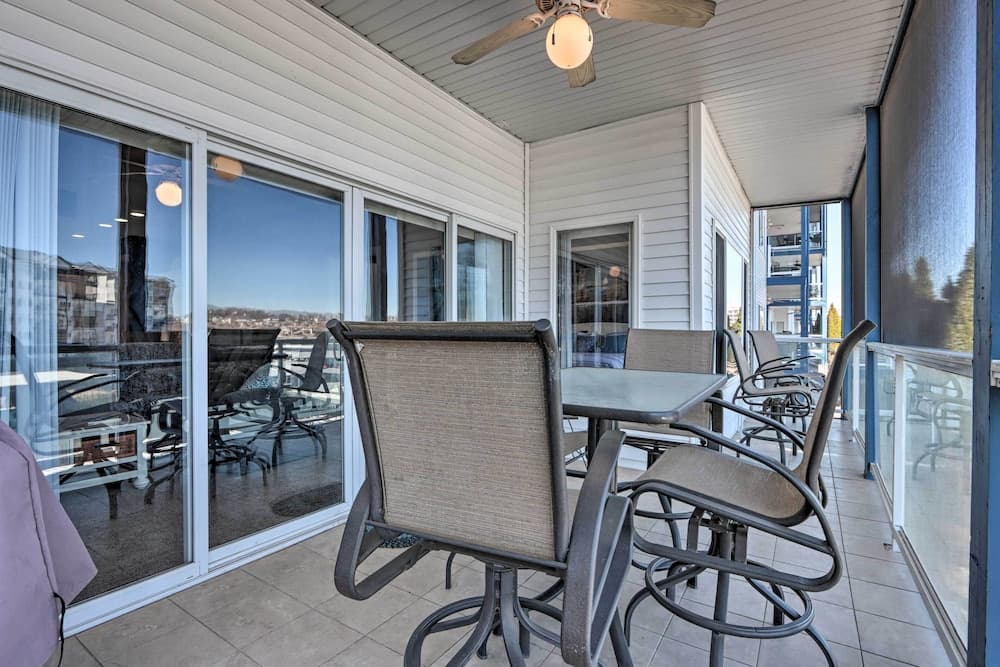 Water-view Lake Ozark Getaway w/ Pool Access!