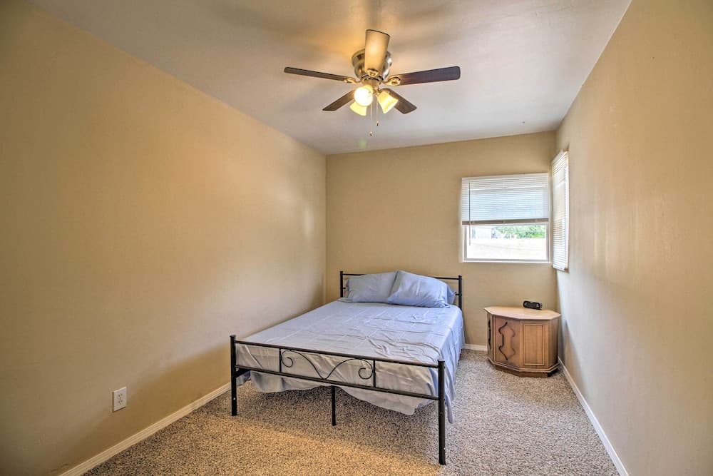 Bright ABQ Villa With Fire Pit - 3 Mi to Airport!