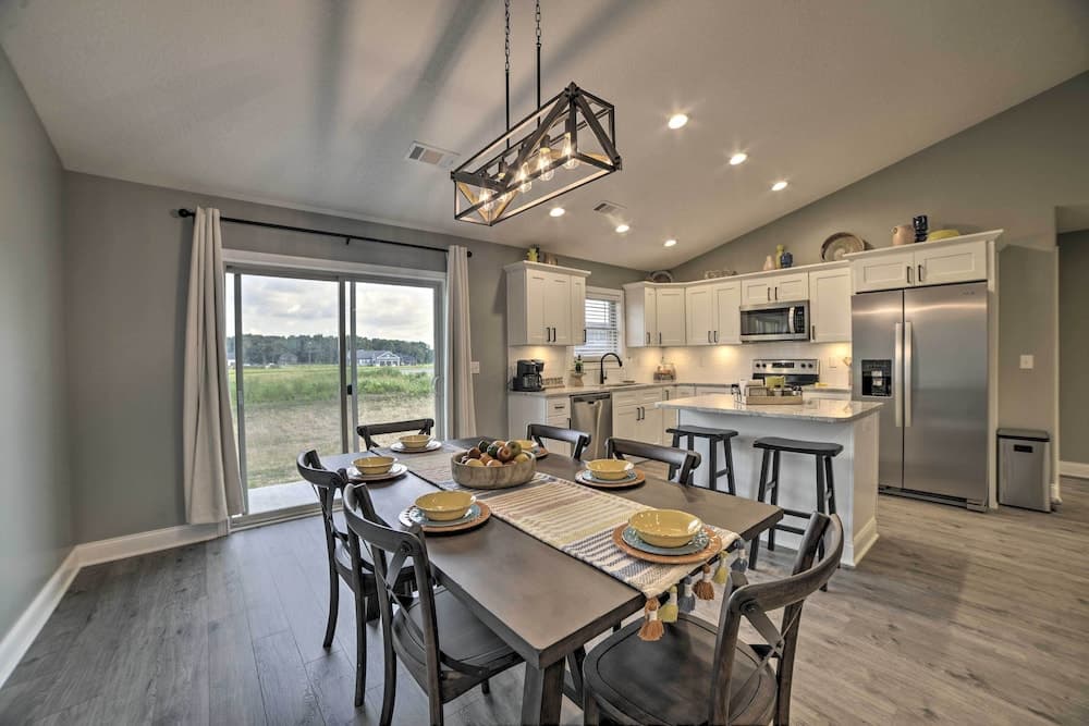 Cozy Murray Retreat Near MSU & Local Eateries