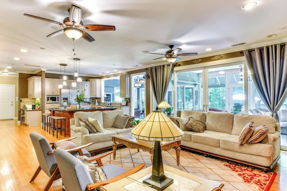 Sherrills Ford Escape w/ Hot Tub, Deck & Yard