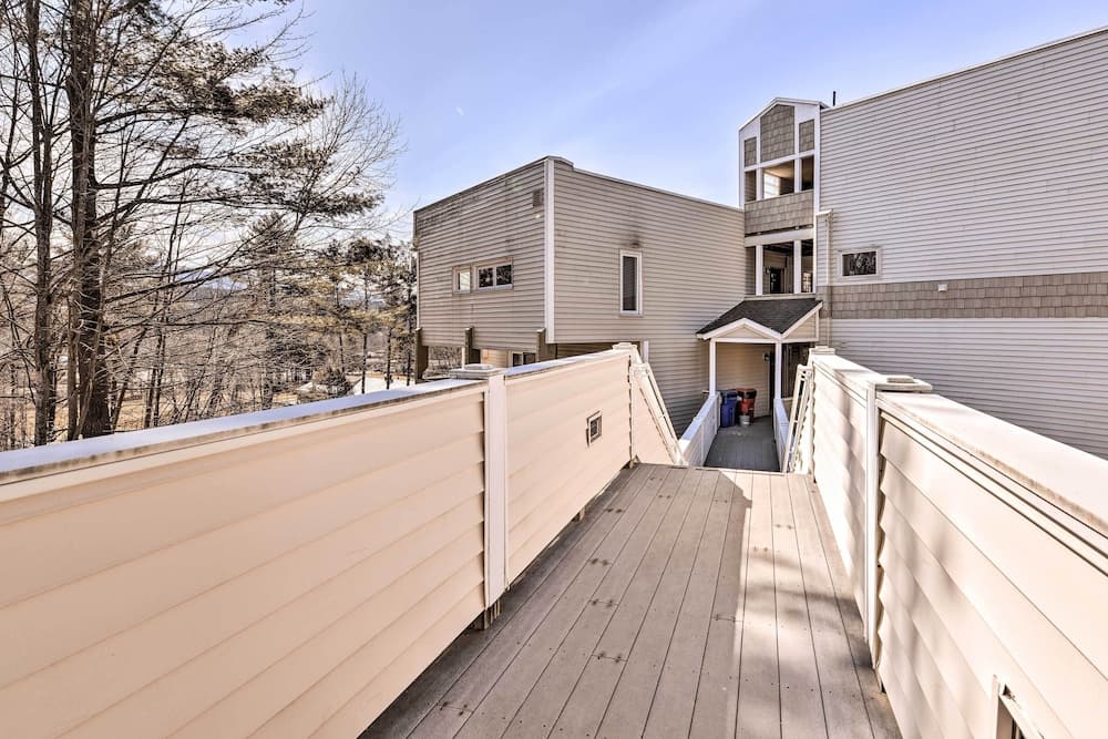 Mountain Condo w/ Views: Near Hiking & Biking!