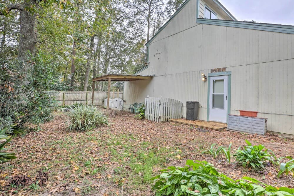 Lush, Serene Townhome ~ 3 Mi From FSU Campus