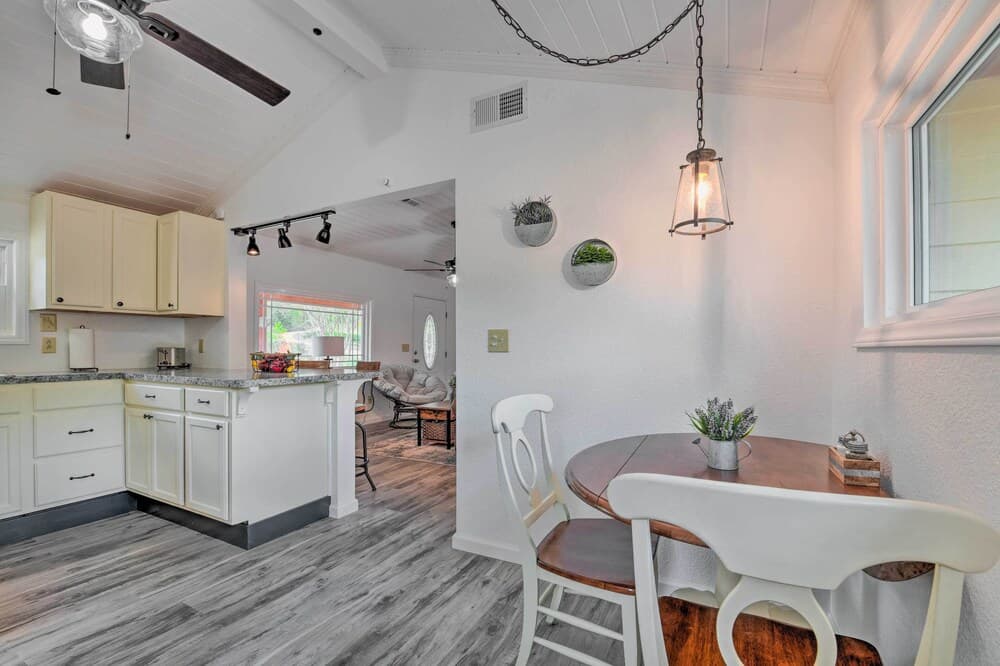 Charming Franklin Retreat w/ Porch & Fire Pit