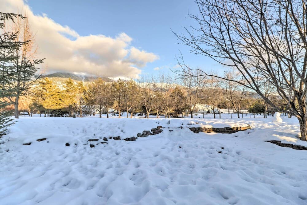 Stunning Family Home, 16 Mi to Flathead Lake!