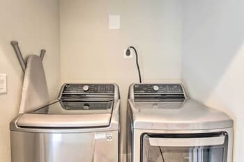 Chic, Immaculate Townhome w/ Rooftop Fire Pit