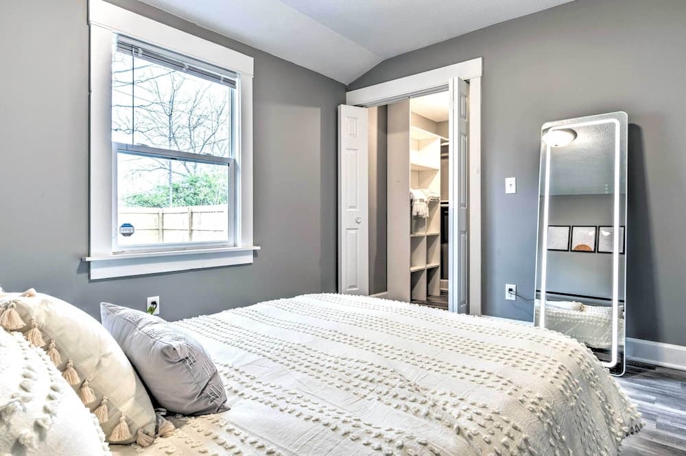 Tranquil Retreat w/ Fire Pit & Private Yard!