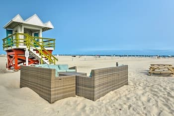 Oceanfront 17-acre Resort w/ Beach & Amenities!