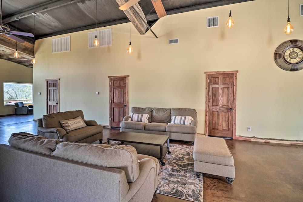 Massive Flippin Hangout ~ 1 Mi to White River!