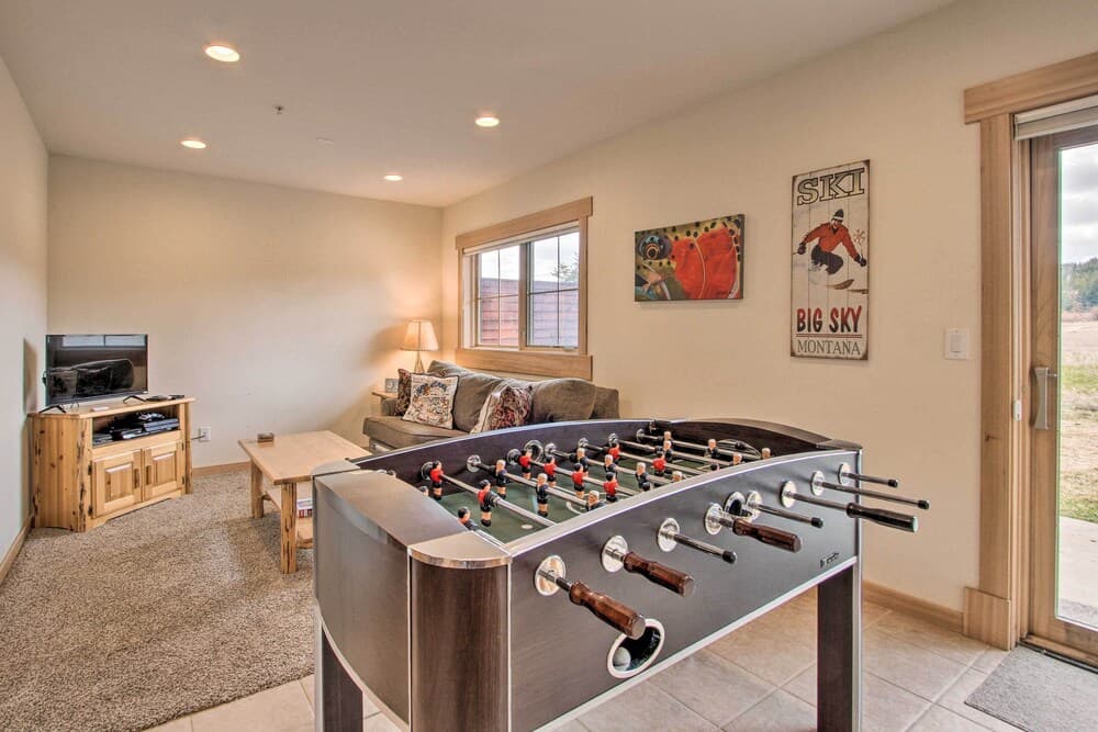 Lovely Big Sky Getaway Near Skiing & Golf!