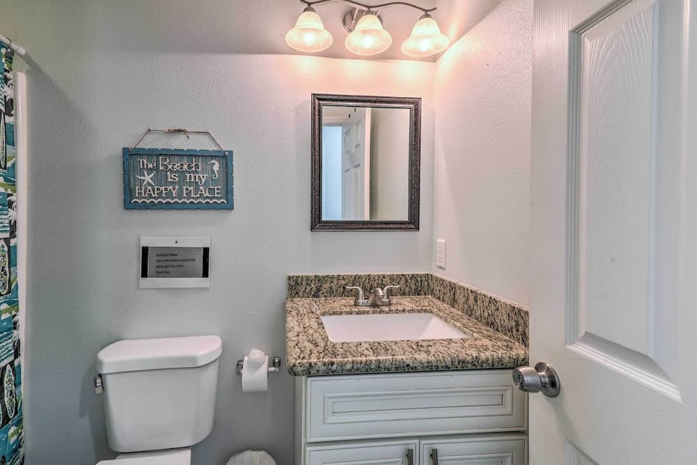 'sea Breeze' Crystal Beach Home - Walk to Beach!