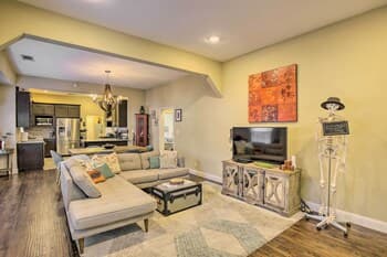 Dallas Home w/ Yard & Fire Pit ~ 5 Mi to Dtwn