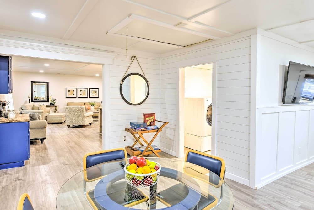 Bright Beaufort Home w/ Porch & Fire Pit!