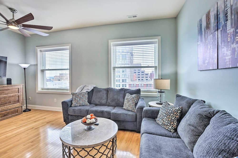 Ideally Located Omaha Condo - Walk to Dtwn!