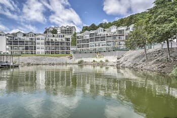 Waterfront Condo on Lake of the Ozarks w/ 2 Pools!