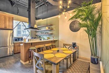 Modern Downtown Apt - Walk to Parks + Cafes!