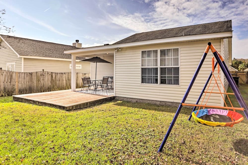 Tasteful Tallahassee Home: 7 Mi to Downtown!