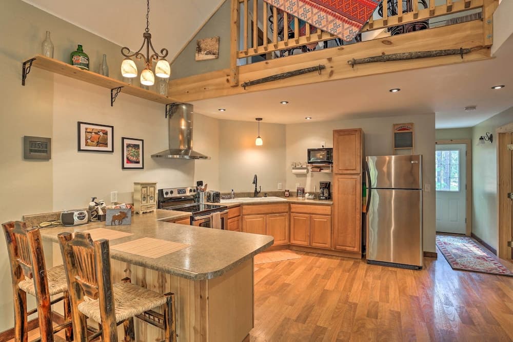 Secluded Casper Mtn Cabin: Fire Pit, 12 Mi to Town