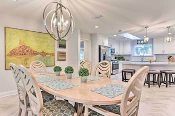 Jacksonville Gem - Ideal Location to Beaches!