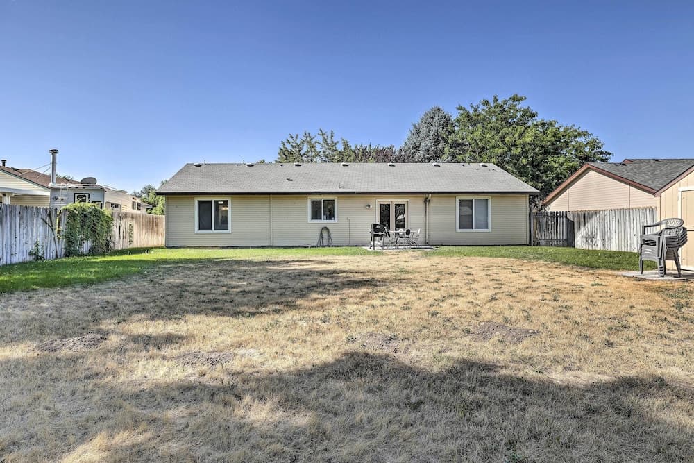 Family-ready Meridian Home ~ 14 Mi to Boise!