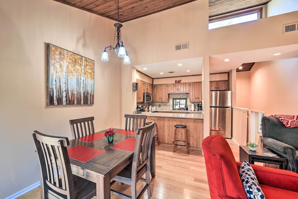 Sunny Sapphire Townhome w/ Resort Amenities!