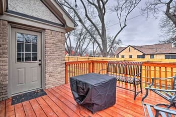 Charming Temple Home Near Hospital & College