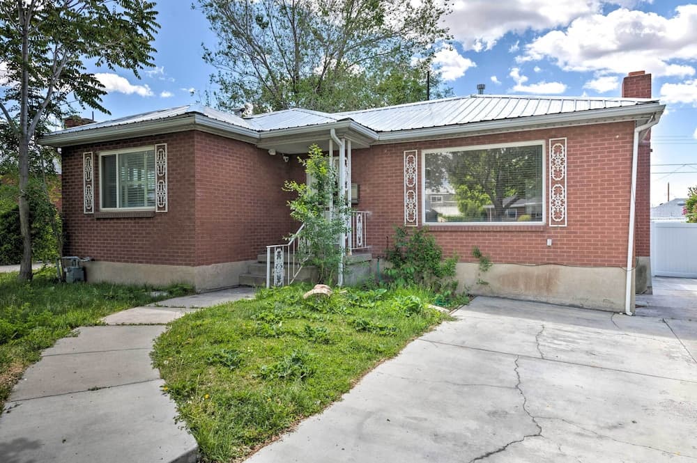 Cozy Salt Lake City Home: Hike, Ski & Explore!