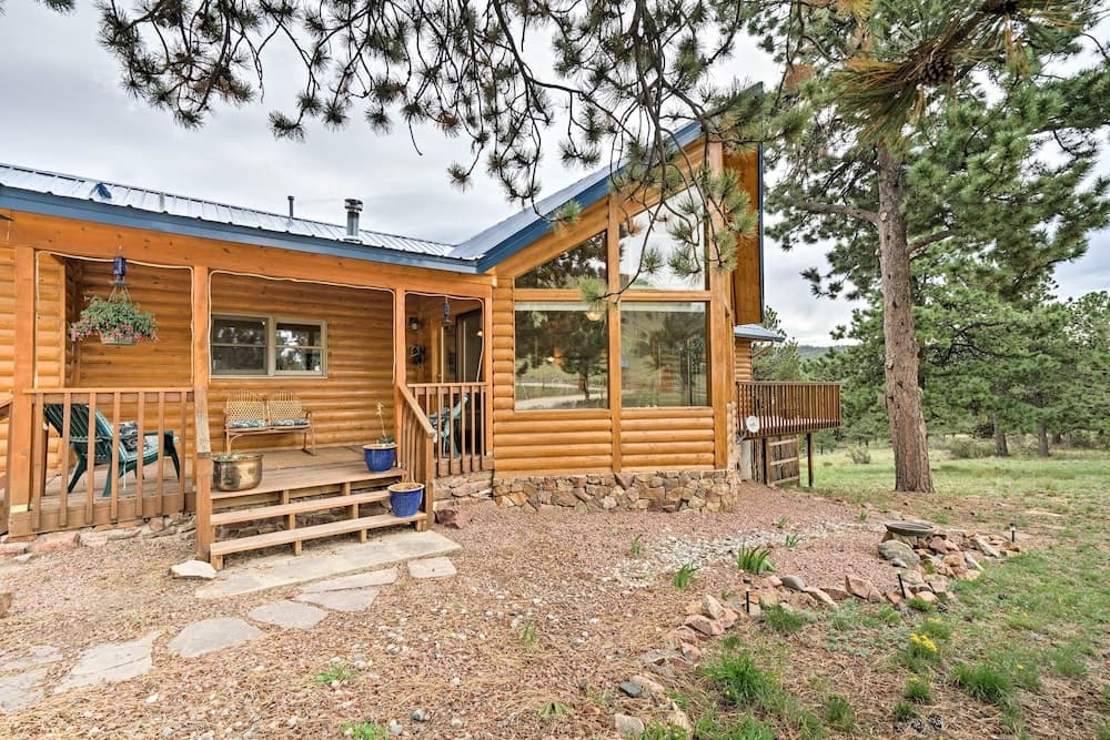 Serene Mtn Home W/decks: Hike, Bike, & Raft Nearby