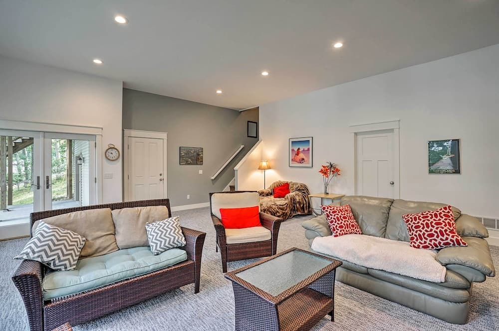 Grand Rapids Area Lakefront House w/ Dock