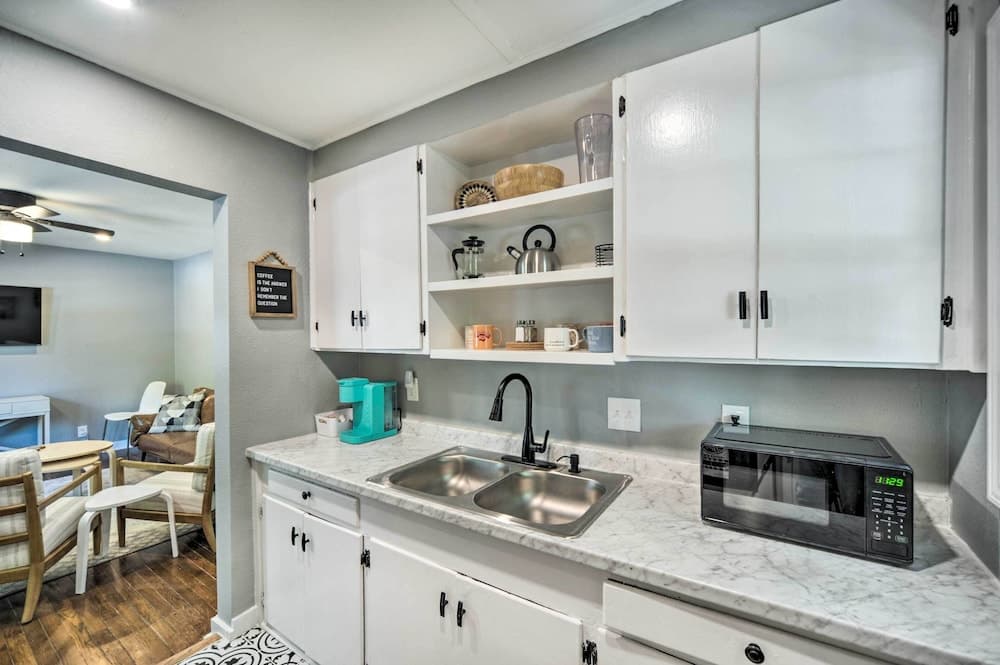 Pet-friendly San Marcos Apt w/ Fenced Yard!