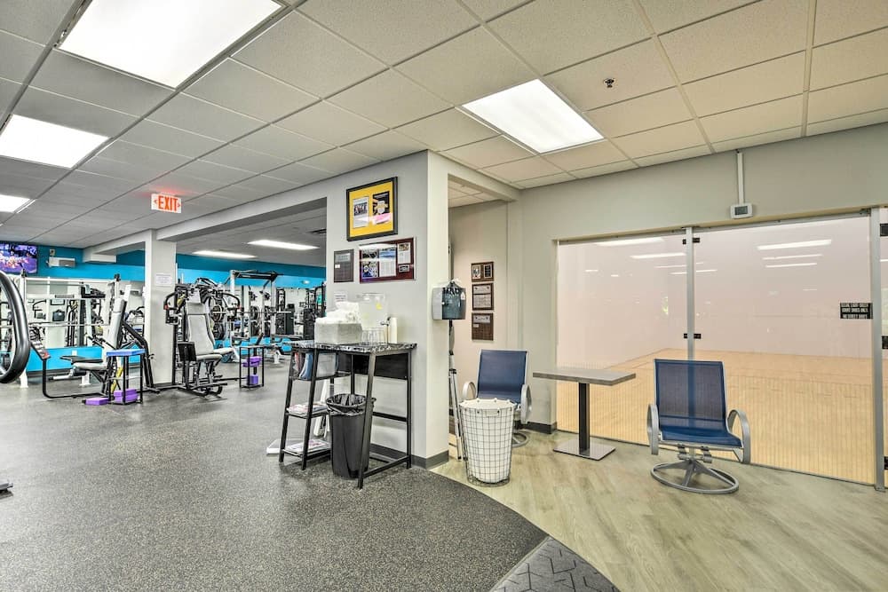 Comfortable Condo on Keowee Key Golf Course!