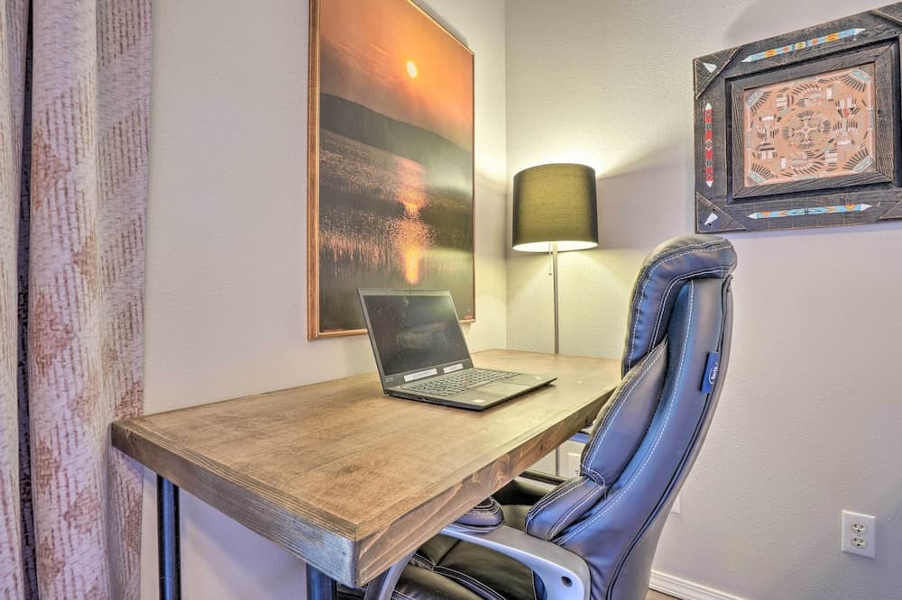 Beaver Lake Home w/ Game Room, Boat Slip & Views!