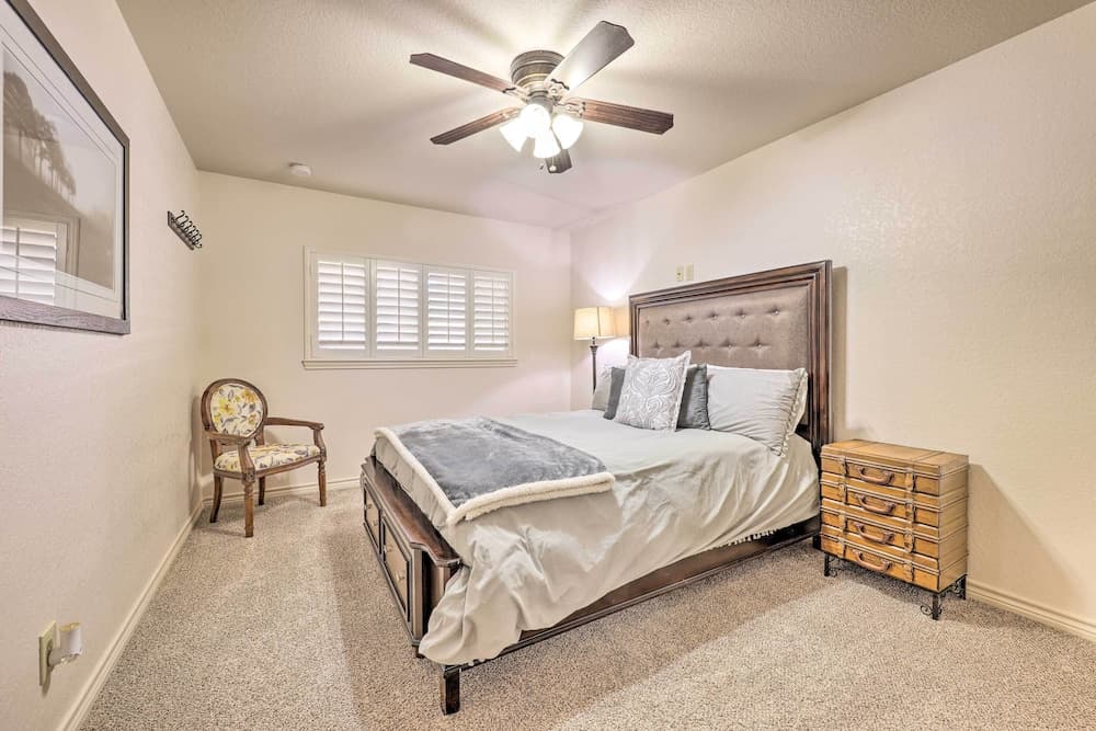 Pet-friendly Riverfront Retreat - Deck & Views!