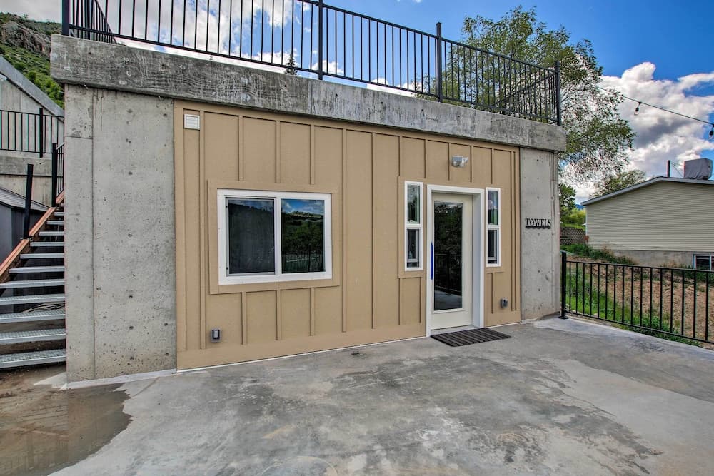 Modern Lava Hot Springs Studio, Walk to Pools