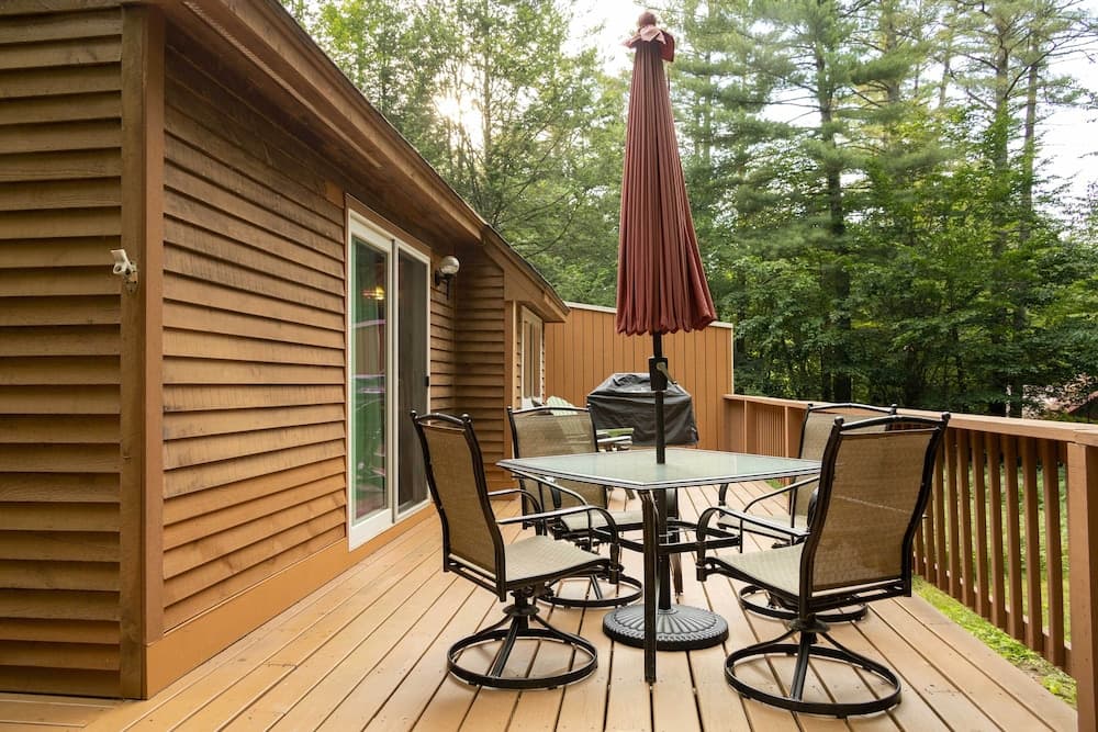 Cozy Bartlett Townhome < 3 Mi to Attitash Mountain