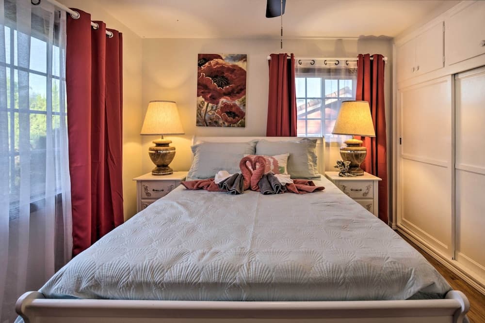 El Cajon Home w/ Wheelchair Access + Big Yard!