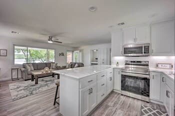 Charming Grand Lake House w/ Dock & Fire Pit!