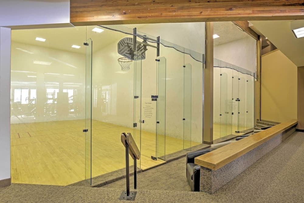 Bright Fraser Condo With Pool & Hot Tub Access!